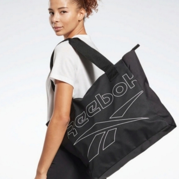Reebok Handbags - HOST PICK💜Reebok Tote Duffle Gym Bag NWT